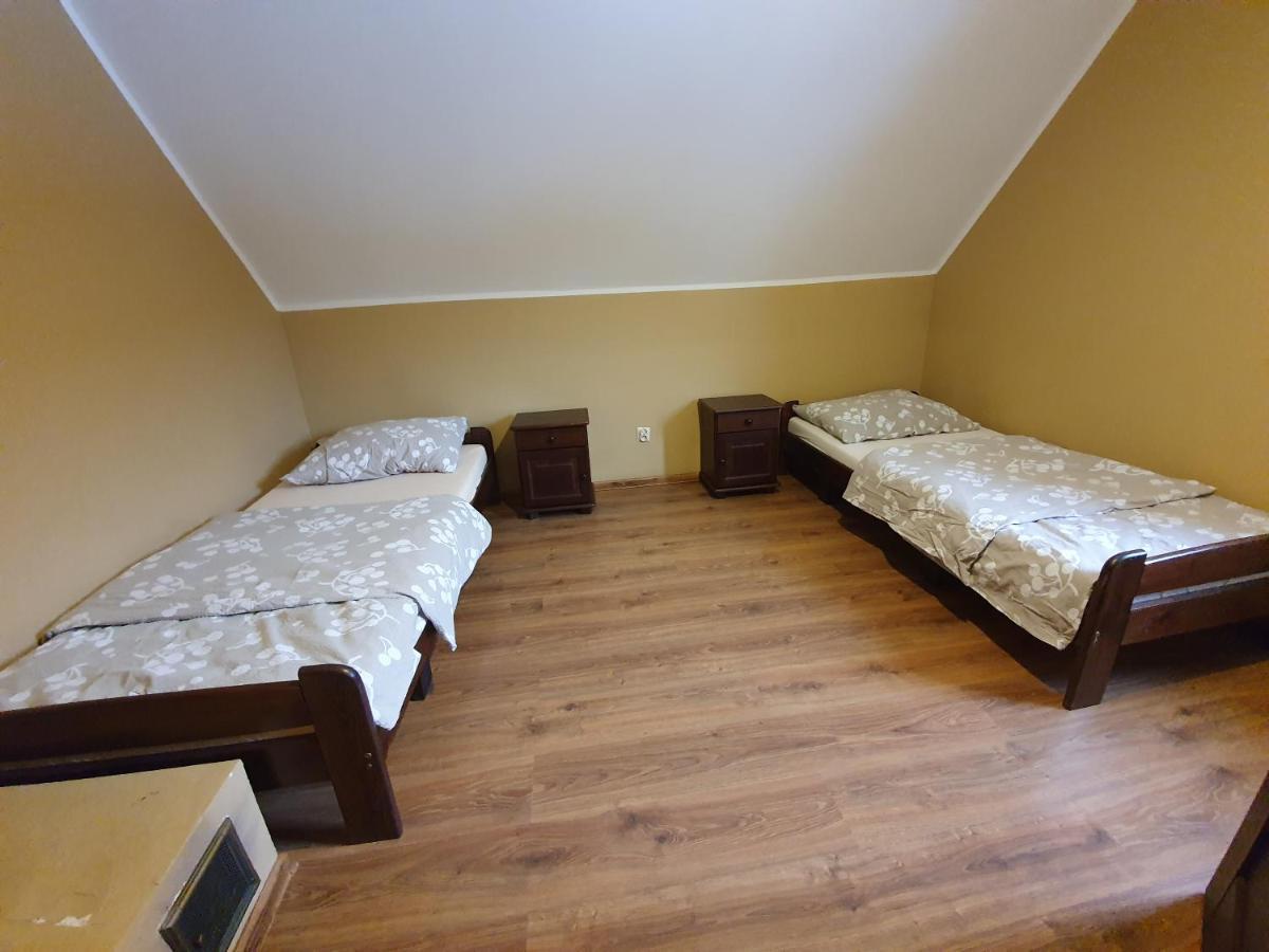 Domki U Gretka Lutowiska Bagian luar foto