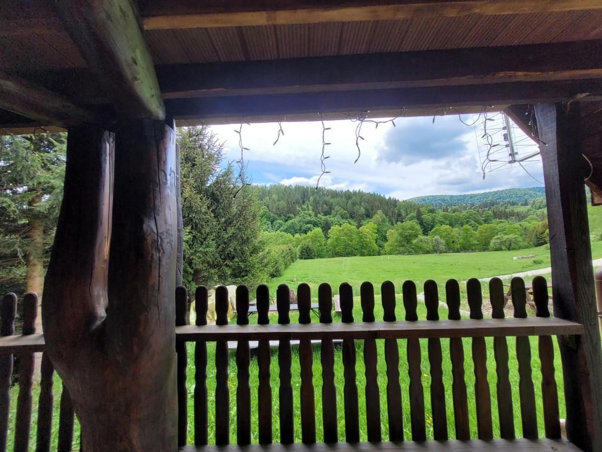 Domki U Gretka Lutowiska Bagian luar foto